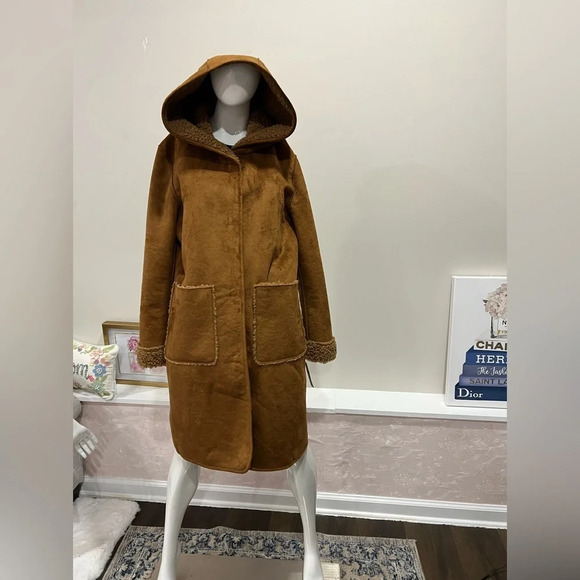 Michael Kors women's M faux shearling
Winter tan Coat hooded button down pocket - Picture 1 of 9